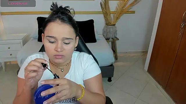 lia sexx19 online show from January 8, 2026, 2:17 am