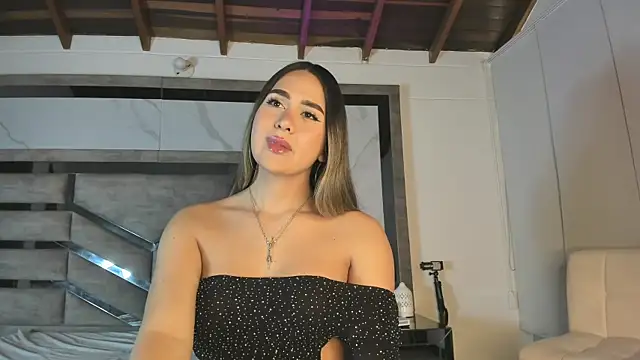 sahara sweet00 online show from March 26, 2026, 8:18 pm