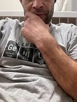 Snapshot of Zbochunec chatting on February 25, 2026, 3:29 am Zbochunec online show from February 25, 2026, 3:29 am