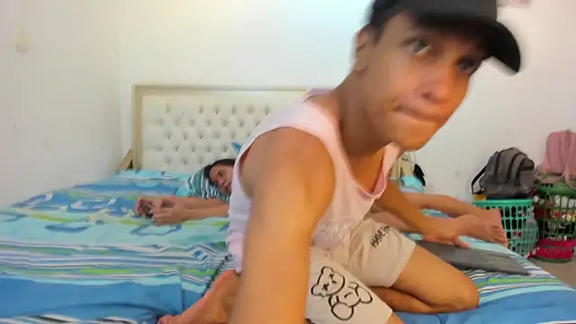 Snapshot of fenixonfire_ chatting on March 5, 2025, 11:38 pm fenixonfire online show from March 5, 2025, 11:38 pm