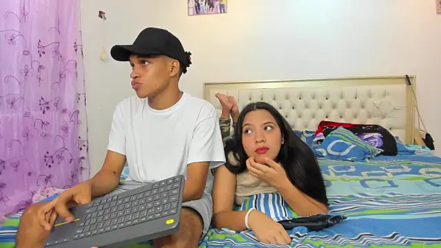 Snapshot of fenixonfire_ chatting on February 9, 2025, 9:06 pm fenixonfire online show from February 9, 2025, 9:06 pm