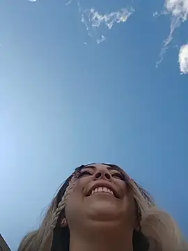 madelaine- online show from November 17, 2025, 6:56 pm