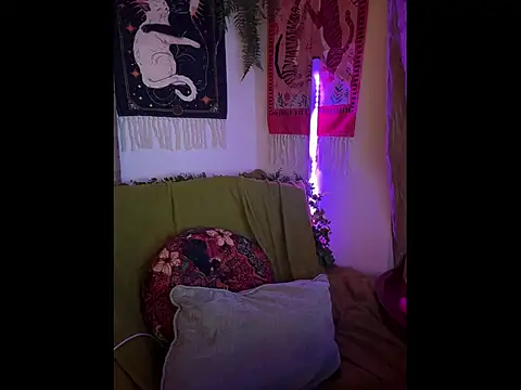 DaisyBooom online show from April 2, 2026, 7:09 pm