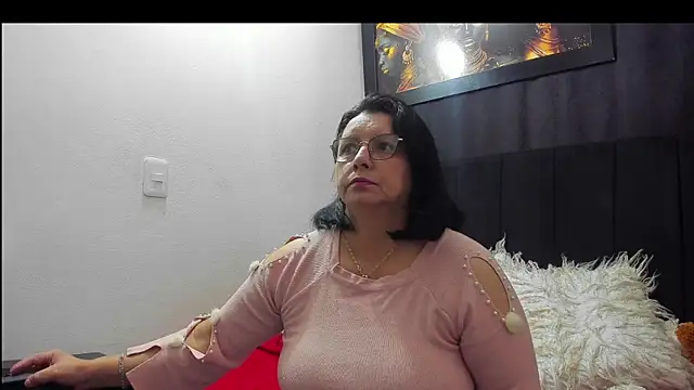 Evaaross 2345 online show from February 9, 2026, 12:25 pm