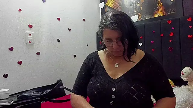 Snapshot of Evaaross_2345 chatting on July 25, 2026, 8:15 pm Evaaross 2345 online show from July 25, 2026, 8:15 pm