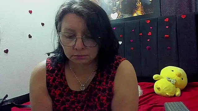 Snapshot of Evaaross_2345 chatting on July 23, 2026, 12:57 pm Evaaross 2345 online show from July 23, 2026, 12:57 pm