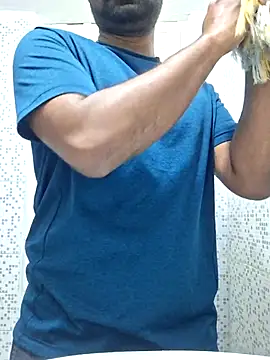 Snapshot of RKumar1994 chatting on November 13, 2025, 11:47 am RKumar1994 online show from November 13, 2025, 11:47 am