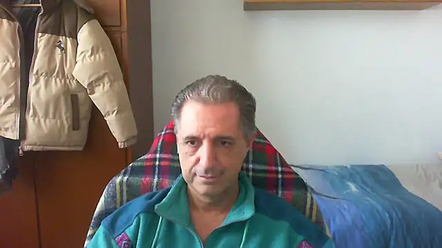 Snapshot of lliuk70mi chatting on March 31, 2026, 12:29 pm lliuk70mi online show from March 31, 2026, 12:29 pm