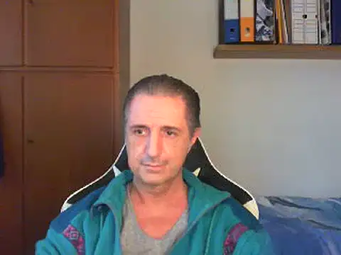 Snapshot of lliuk70mi chatting on December 22, 2024, 1:44 pm lliuk70mi online show from December 22, 2024, 1:44 pm