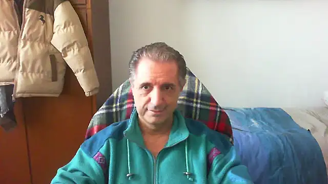 Snapshot of lliuk70mi chatting on April 3, 2026, 1:39 pm lliuk70mi online show from April 3, 2026, 1:39 pm