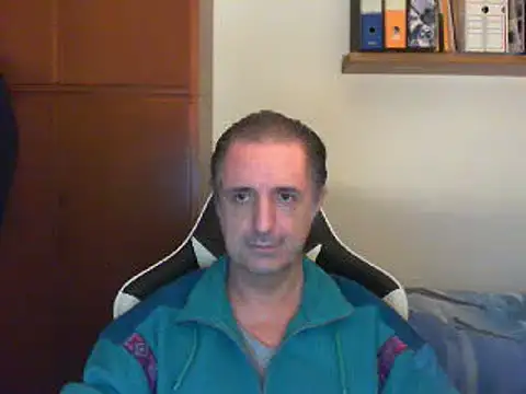 Snapshot of lliuk70mi chatting on March 17, 2025, 6:53 pm lliuk70mi online show from March 17, 2025, 6:53 pm