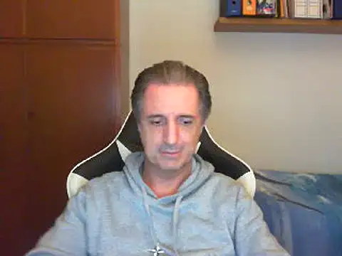 Snapshot of lliuk70mi chatting on February 10, 2025, 6:56 pm lliuk70mi online show from February 10, 2025, 6:56 pm