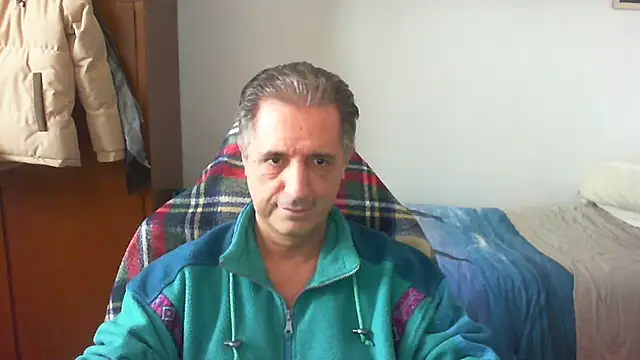 Snapshot of lliuk70mi chatting on March 7, 2026, 2:44 pm lliuk70mi online show from March 7, 2026, 2:44 pm