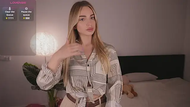 Nicole youthfull online show from February 24, 2025, 9:20 pm