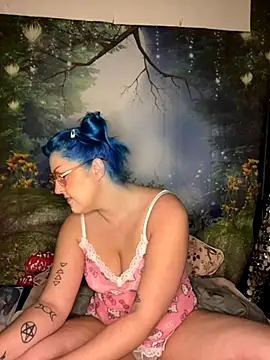 Snapshot of TheKinkyWitch chatting on November 7, 2025, 9:30 pm TheKinkyWitch online show from November 7, 2025, 9:30 pm