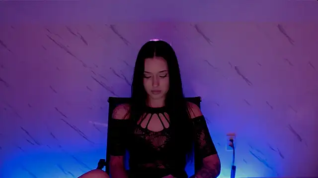 Snapshot of AlisaLink chatting on December 15, 2025, 3:07 pm AlisaLink online show from December 15, 2025, 3:07 pm