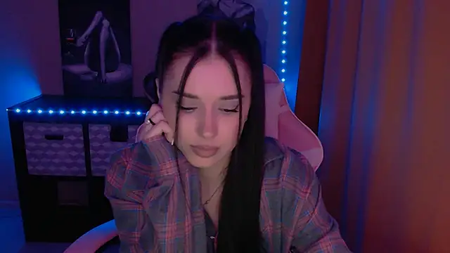 Snapshot of AlisaLink chatting on February 27, 2025, 2:43 pm AlisaLink online show from February 27, 2025, 2:43 pm