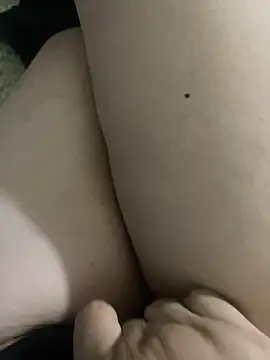 maria22A online show from October 19, 2025, 4:54 pm