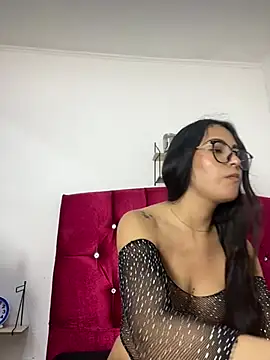 Snapshot of CAM_21X chatting on February 25, 2025, 4:57 pm CAM 21X online show from February 25, 2025, 4:57 pm