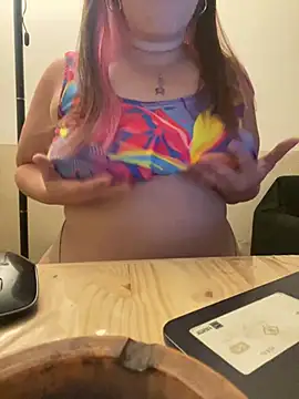 Snapshot of Popinasq chatting on February 25, 2026, 3:18 am Popinasq online show from February 25, 2026, 3:18 am