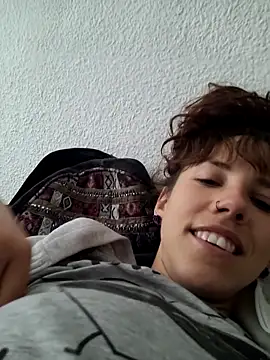 Lyrass online show from March 8, 2025, 2:51 pm