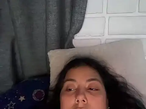 LisaTuspia online show from October 27, 2025, 4:35 am