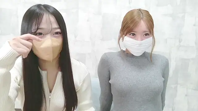 LOVE MOMO LOVE online show from December 21, 2025, 11:45 am