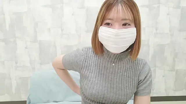 LOVE MOMO LOVE online show from May 11, 2026, 10:49 am