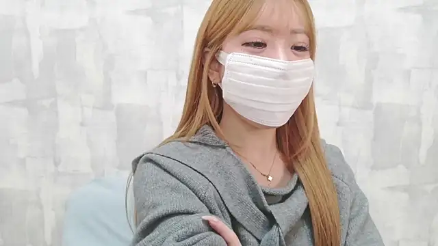 LOVE MOMO LOVE online show from March 21, 2026, 11:14 am