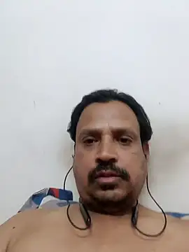 Snapshot of Raj1043 chatting on January 24, 2025, 10:32 am Raj1043 online show from January 24, 2025, 10:32 am