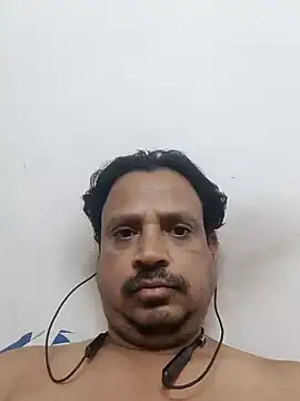 Snapshot of Raj1043 chatting on January 6, 2025, 9:00 pm Raj1043 online show from January 6, 2025, 9:00 pm