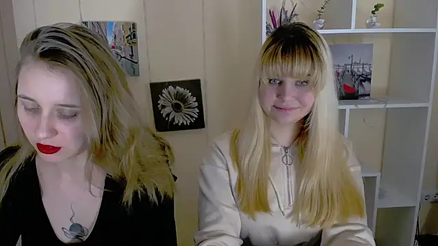 Snapshot of _Nicole_new chatting on March 13, 2025, 5:28 pm Nicole new online show from March 13, 2025, 5:28 pm