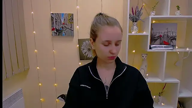 Snapshot of _Nicole_new chatting on March 5, 2025, 12:44 pm Nicole new online show from March 5, 2025, 12:44 pm