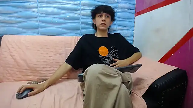 Snapshot of Felipe_Browns chatting on February 6, 2025, 1:32 pm Felipe Browns online show from February 6, 2025, 1:32 pm