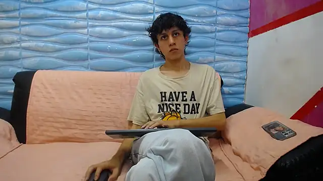 Snapshot of Felipe_Browns chatting on February 7, 2025, 1:11 pm Felipe Browns online show from February 7, 2025, 1:11 pm