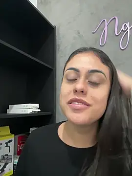 amorinha99 online show from May 28, 2026, 5:30 pm