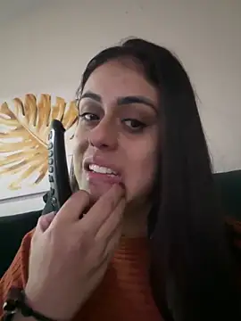 amorinha99 online show from June 27, 2026, 10:05 pm
