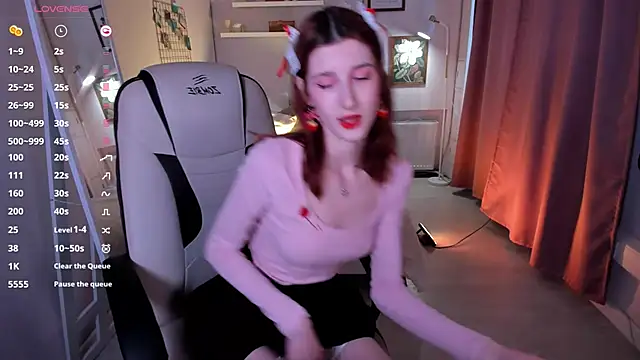 Snapshot of Lil_Melanie_ chatting on February 28, 2026, 11:54 am Lil Melanie online show from February 28, 2026, 11:54 am