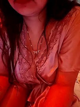 kaamuk shweta online show from December 3, 2025, 6:14 am