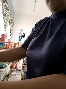 EmpaticBolillo online show from February 5, 2026, 9:21 pm