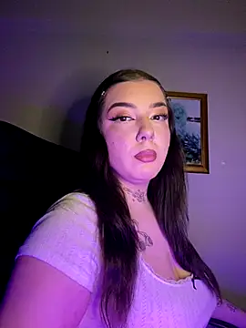 EmaSky online show from November 4, 2025, 7:06 pm