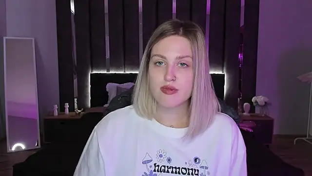  Sarah Soul  online show from March 21, 2025, 12:40 am