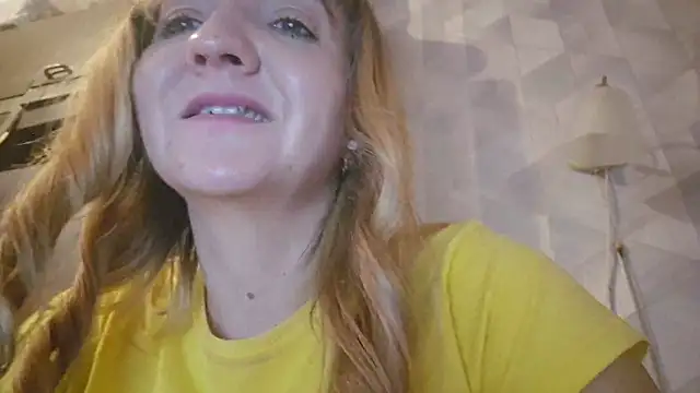 EstrellaWalters online show from November 28, 2025, 3:45 pm