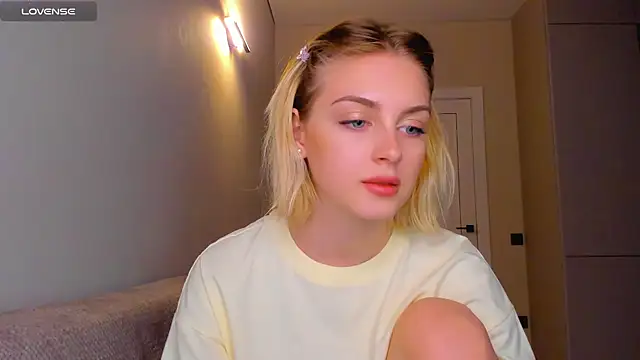 Snapshot of pretty_girlnextdoor chatting on December 7, 2024, 5:48 pm pretty girlnextdoor online show from December 7, 2024, 5:48 pm