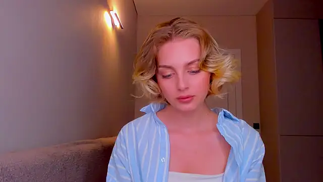 Snapshot of pretty_girlnextdoor chatting on March 9, 2025, 5:06 pm pretty girlnextdoor online show from March 9, 2025, 5:06 pm