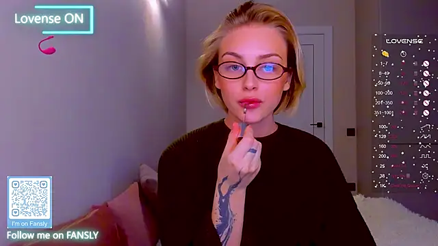 Snapshot of pretty_girlnextdoor chatting on January 28, 2025, 5:56 pm pretty girlnextdoor online show from January 28, 2025, 5:56 pm