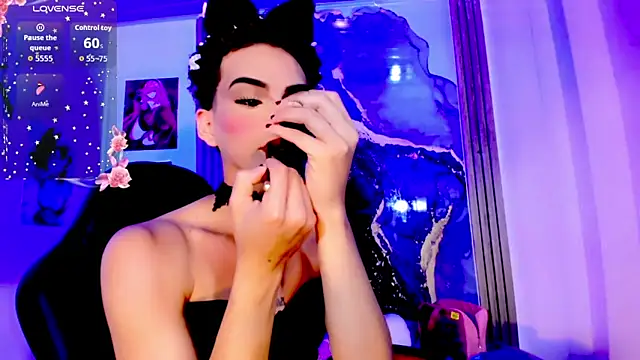 Elissa taylor  online show from December 16, 2025, 7:40 pm