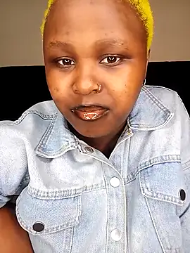 Dark Berry 26 online show from November 7, 2025, 4:33 pm