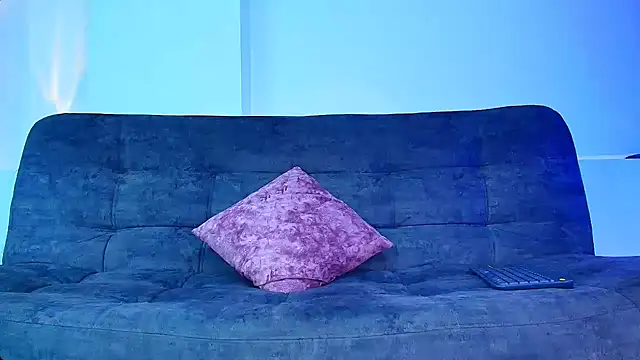 alexander collin02 online show from September 30, 2025, 1:17 pm