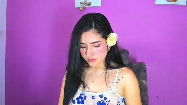 adara johnson   online show from February 20, 2025, 11:42 am